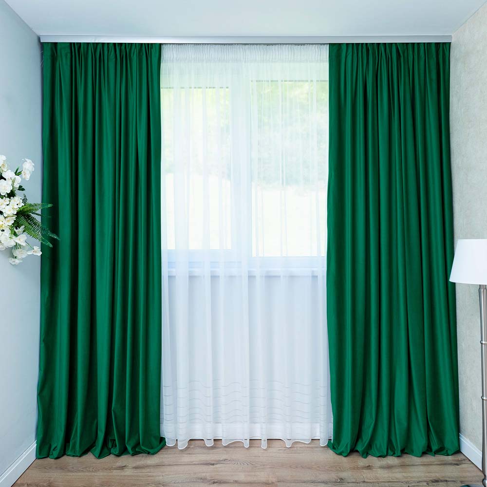 Draperie catifea culoare verde smarald